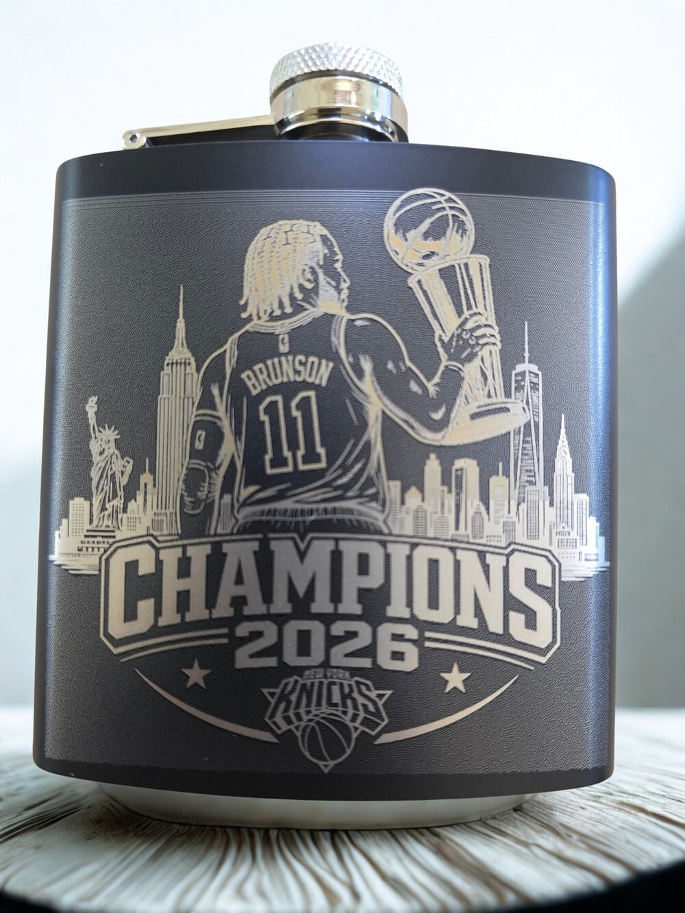 Knicks championship flask 2026 6oz black engraved handmade brunson - Picture 1 of 2